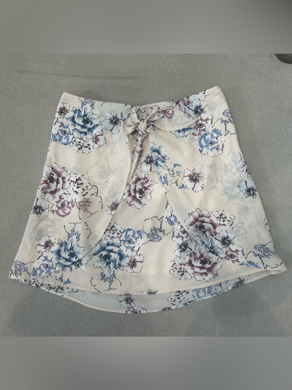 SAGE The Label Floral Tie-Front Crop Top in Cream with Blue & Mauve Flowers